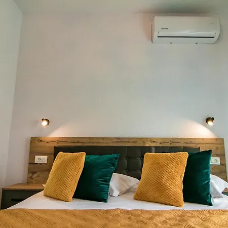Casa Adiman 4*