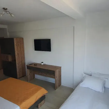 Casa Adiman Pensión