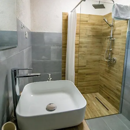 Guest house Casa Adiman 4*